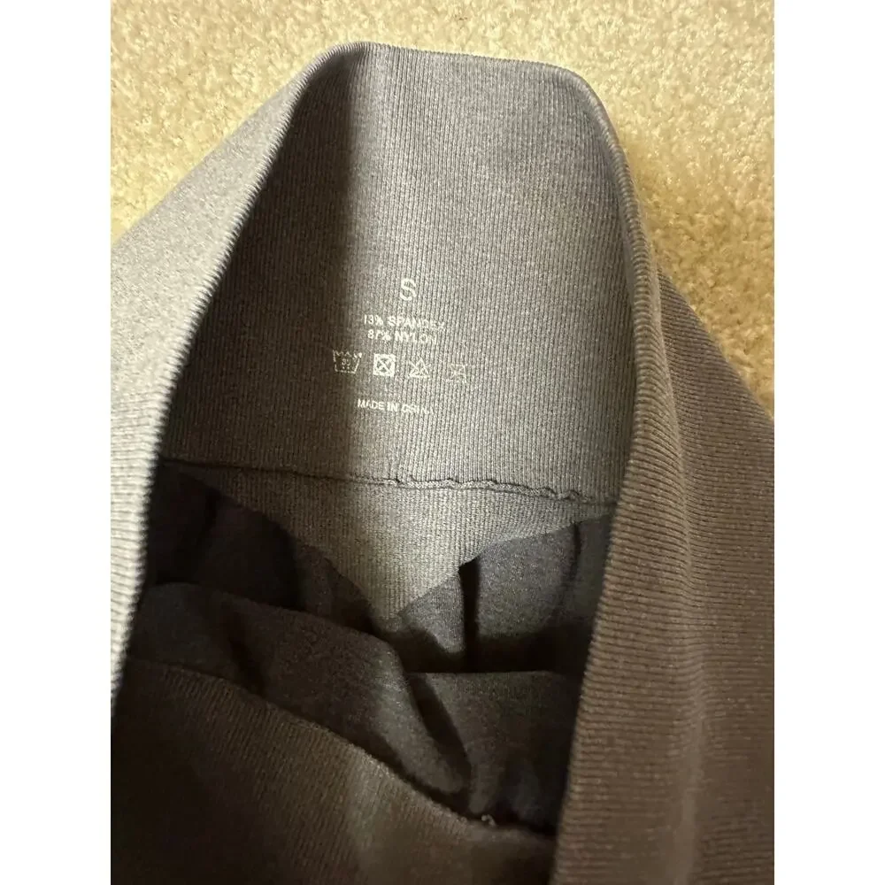 NVGTN High-Waist Active Leggings in Dark Gray - Picture 3 of 3